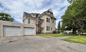 176 S Chestnut St #8 - Photo 1 of 1