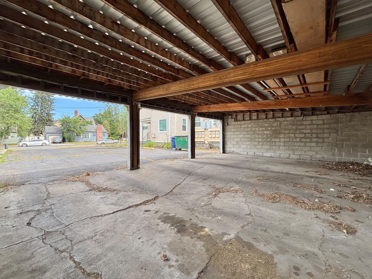 176 S Chestnut St #8 - Photo 4 of 10