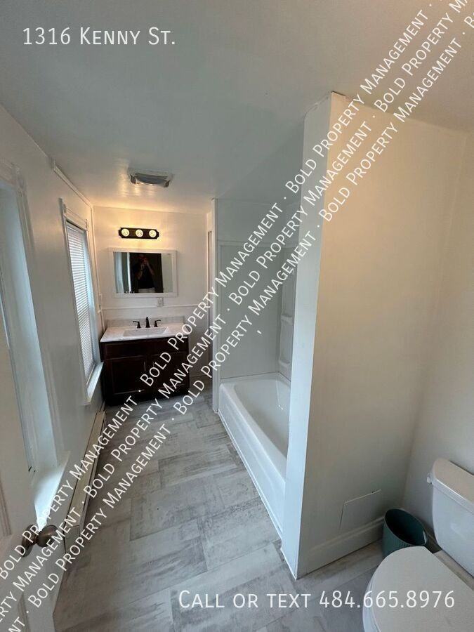 1316 Kenny St - Photo 3 of 11