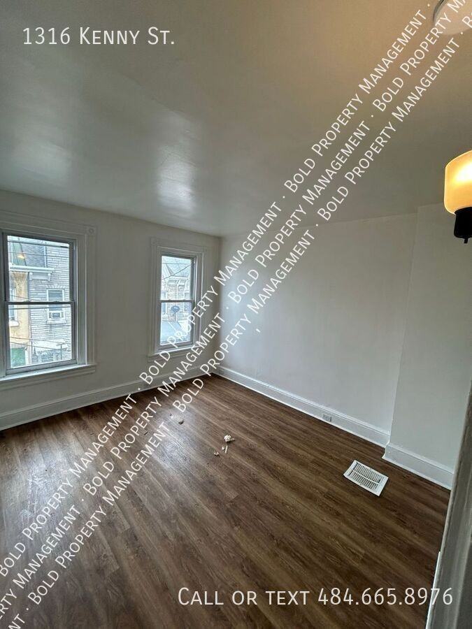 1316 Kenny St - Photo 4 of 11
