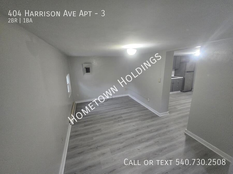 404 Harrison Ave Nw #3 - Photo 2 of 12