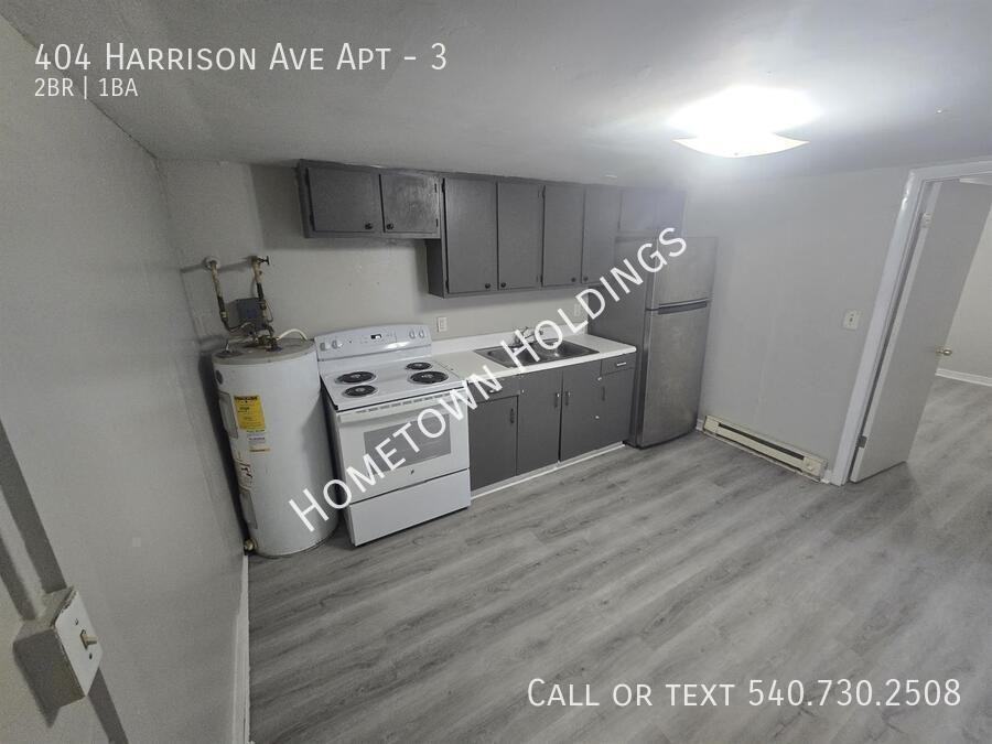 404 Harrison Ave Nw #3 - Photo 3 of 12