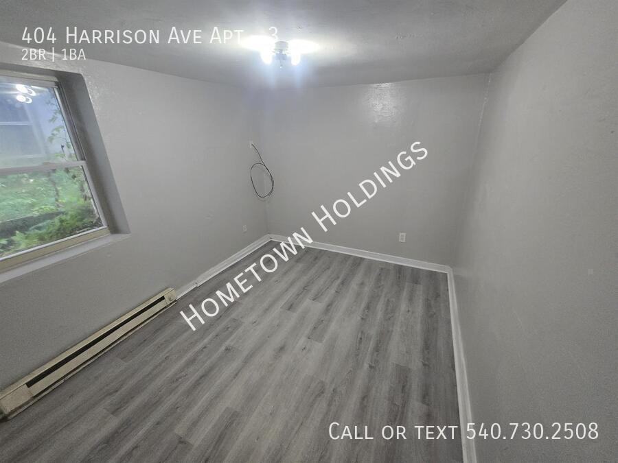 404 Harrison Ave Nw #3 - Photo 4 of 12