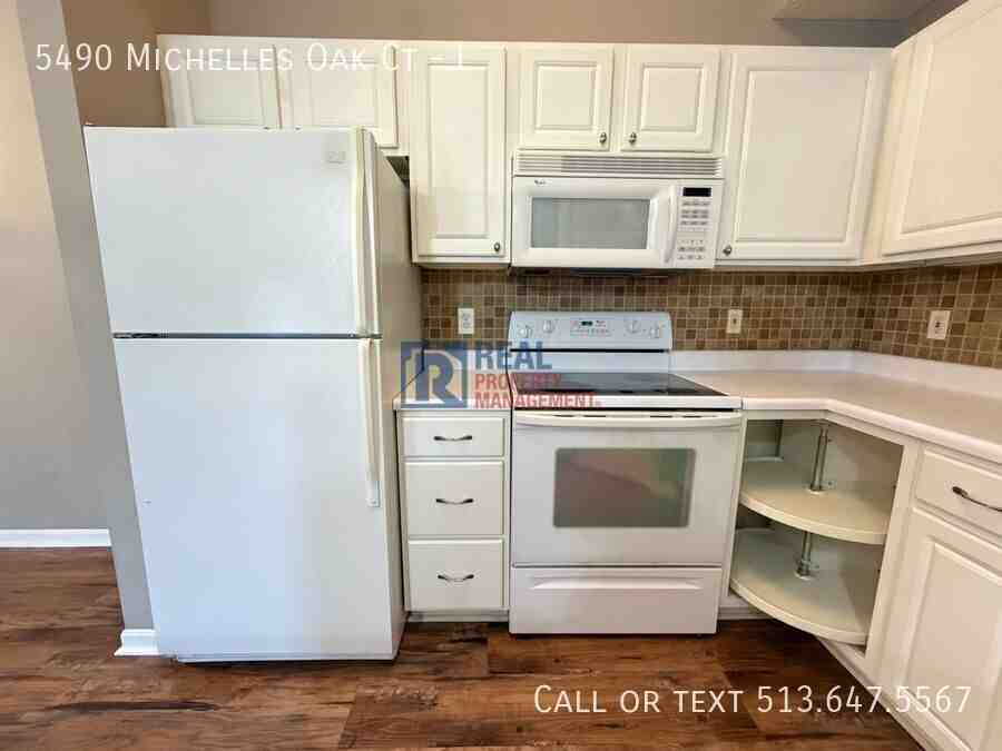 5490 Michelles Oak Ct #I - Photo 6 of 23