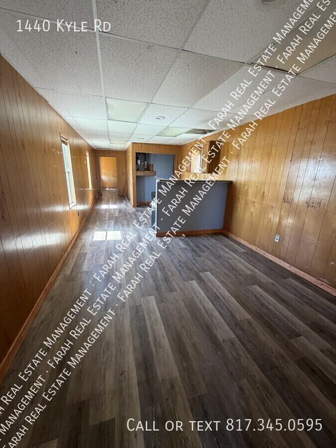 1440 Kyle Rd - Photo 4 of 8