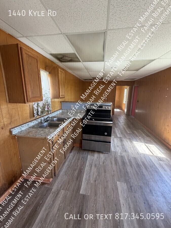 1440 Kyle Rd - Photo 5 of 8