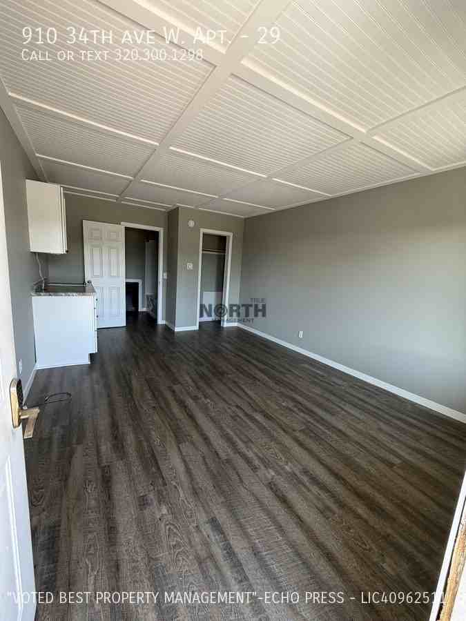 910 34th Ave W #29 - Photo 3 of 13