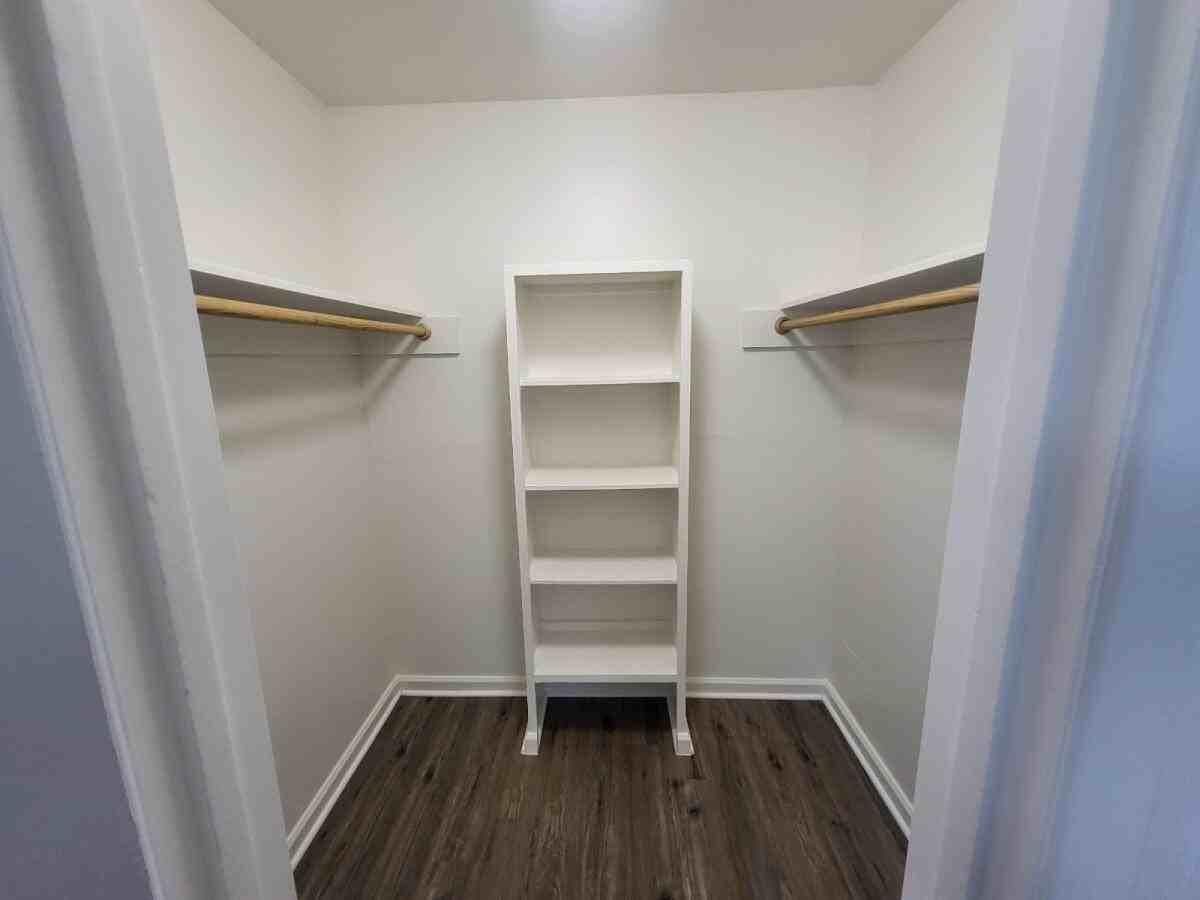 741 North Lincoln Street, Unit 1 - Photo 5 of 7