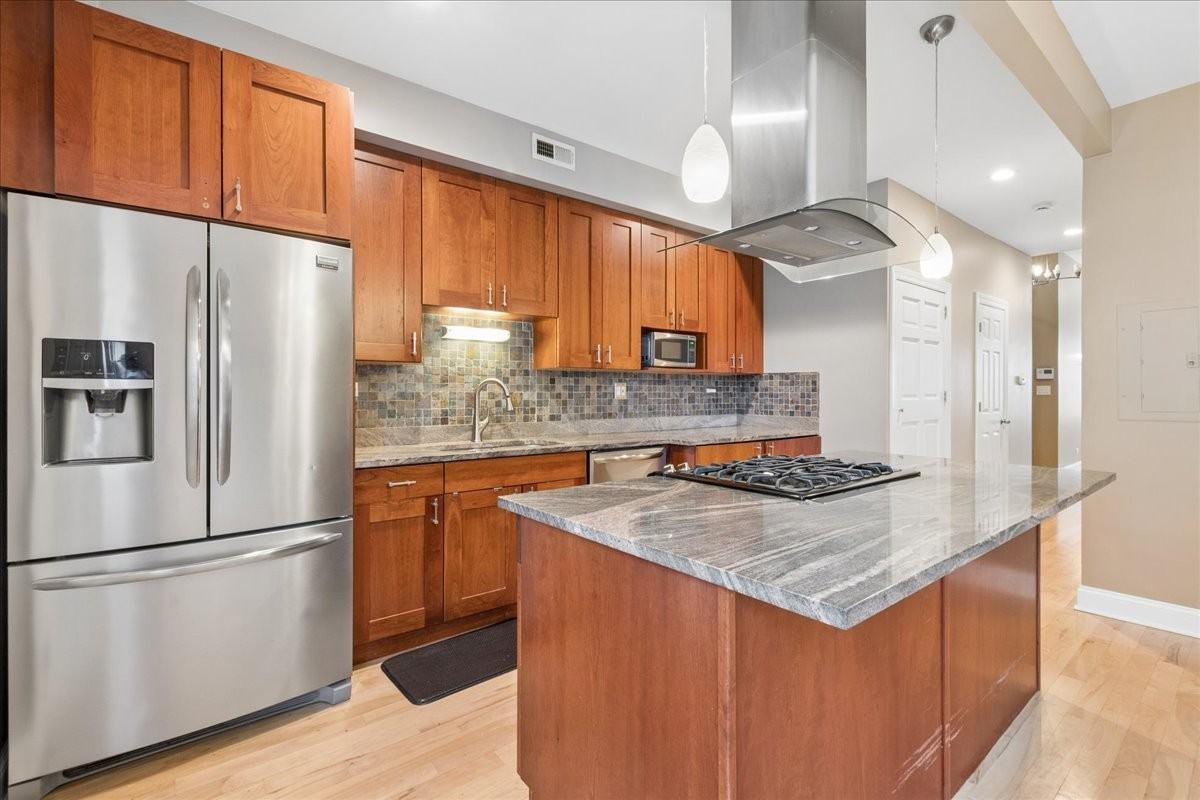 4220 S Champlain Ave #3S - Photo 6 of 12