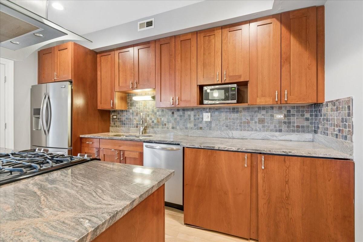 4220 S Champlain Ave #3S - Photo 7 of 12