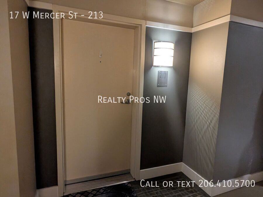 17 W Mercer St #213 - Photo 2 of 11