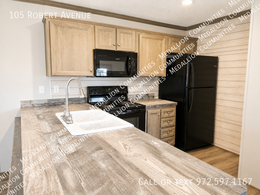 105 Robert Ave - Photo 4 of 6