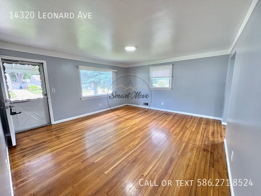 14320 Leonard Ave - Photo 3 of 19