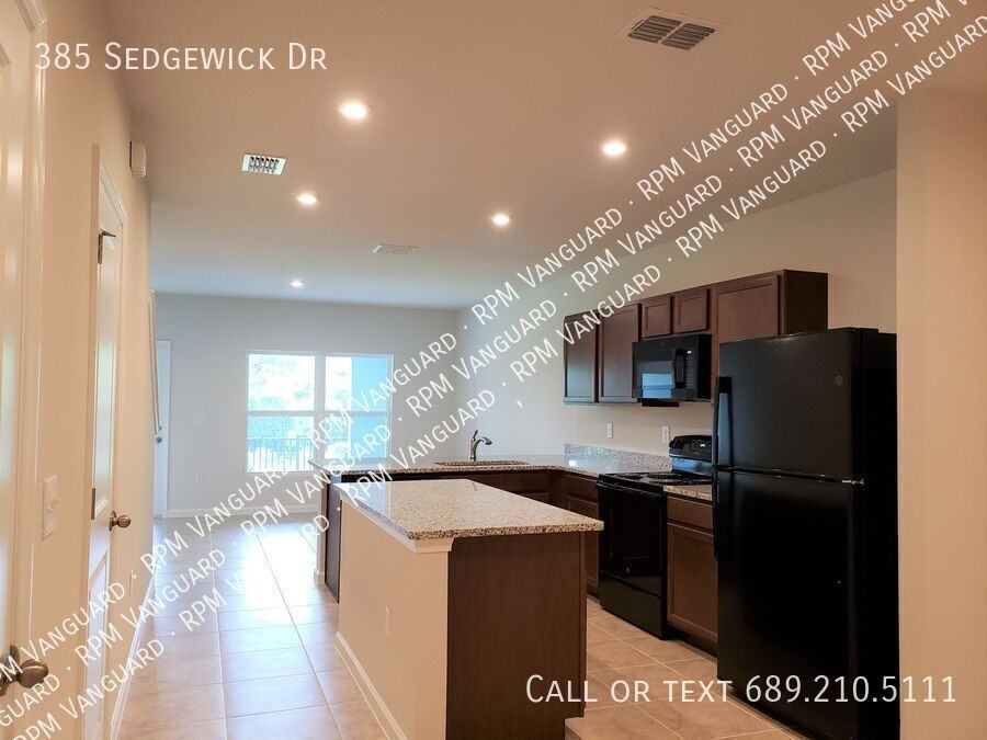 385 Sedgewick Dr - Photo 2 of 16