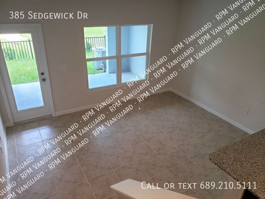 385 Sedgewick Dr - Photo 5 of 16
