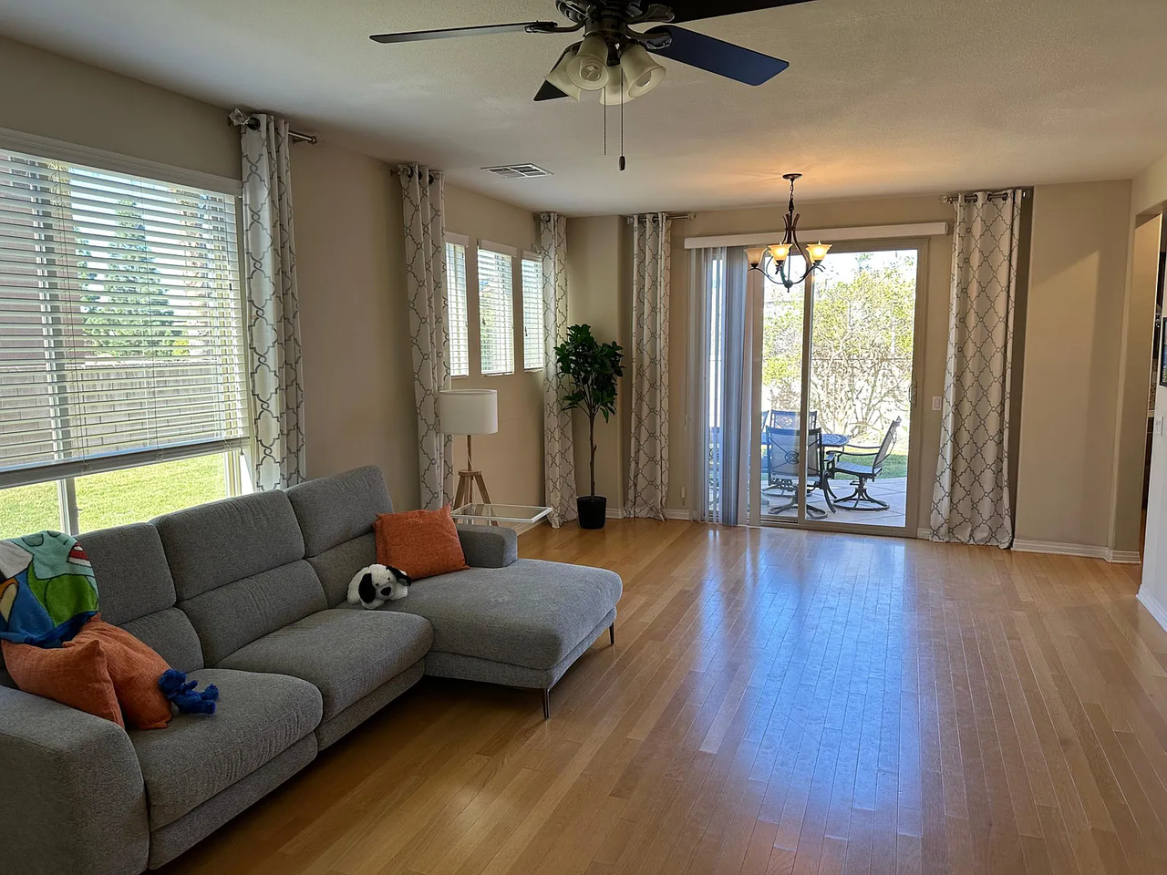 11320 Laurelcrest Dr - Photo 3 of 14
