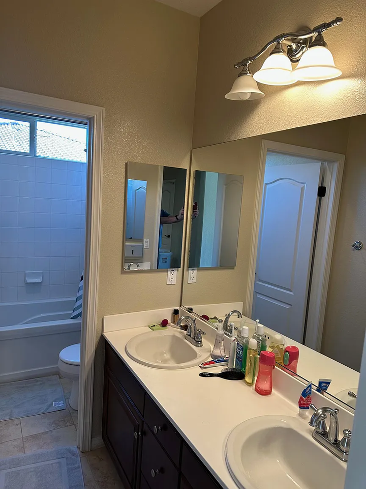 11320 Laurelcrest Dr - Photo 6 of 14