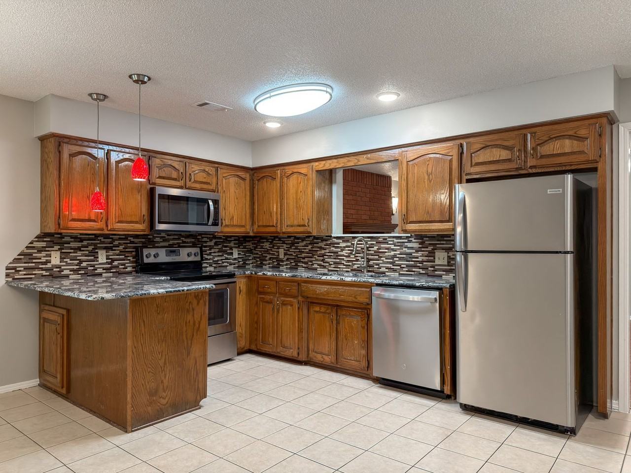 9704 Croxted Rd - Photo 6 of 20
