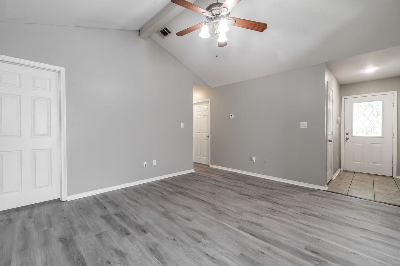 3705 Price Cir - Photo 3 of 21