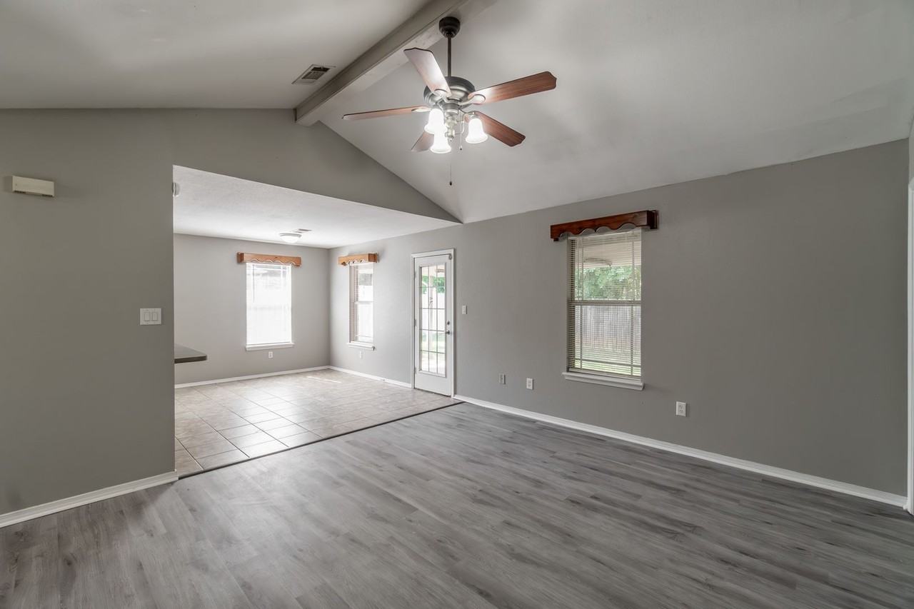 3705 Price Cir - Photo 4 of 21
