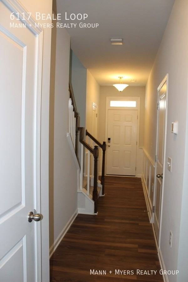 6117 Beale Loop - Photo 7 of 16