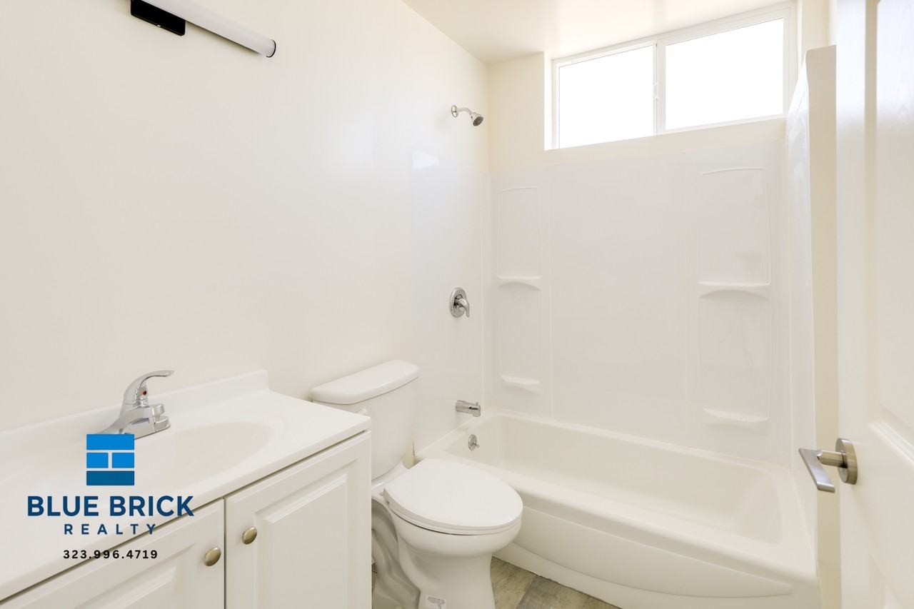 4324 Vermont Ave - 90037 - Photo 6 of 12