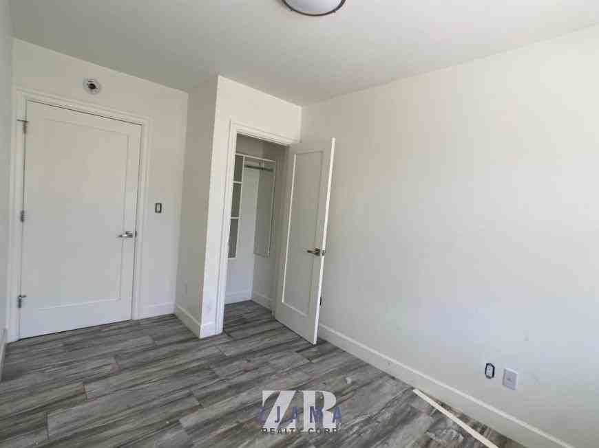 106 Remsen Ave - Photo 5 of 6