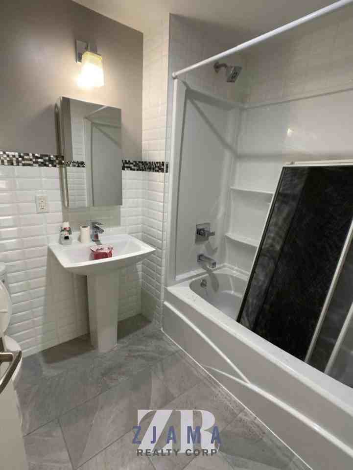 106 Remsen Ave - Photo 6 of 6