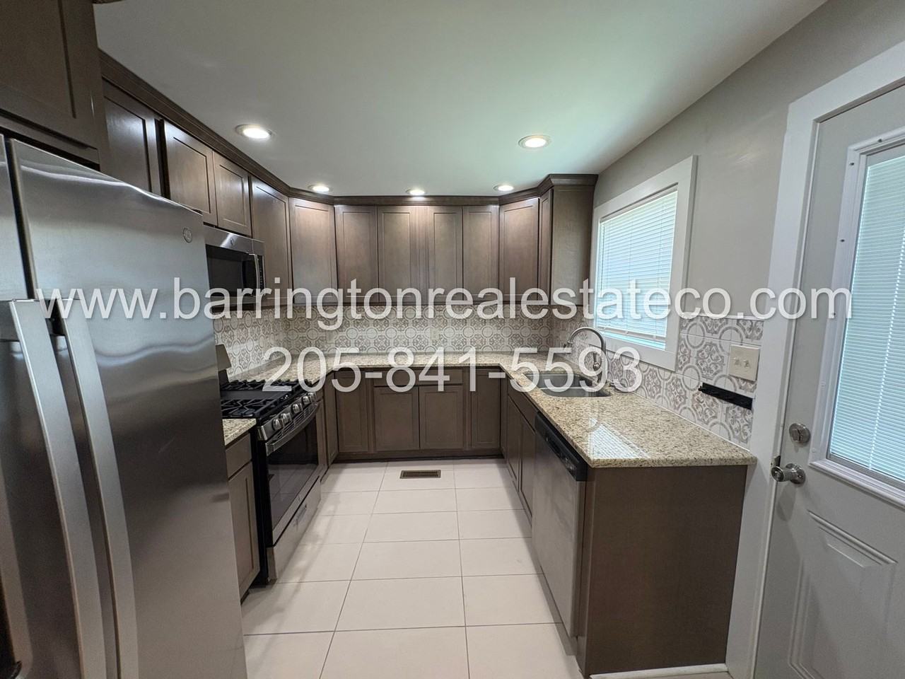 1733 28th St N - Photo 3 of 8