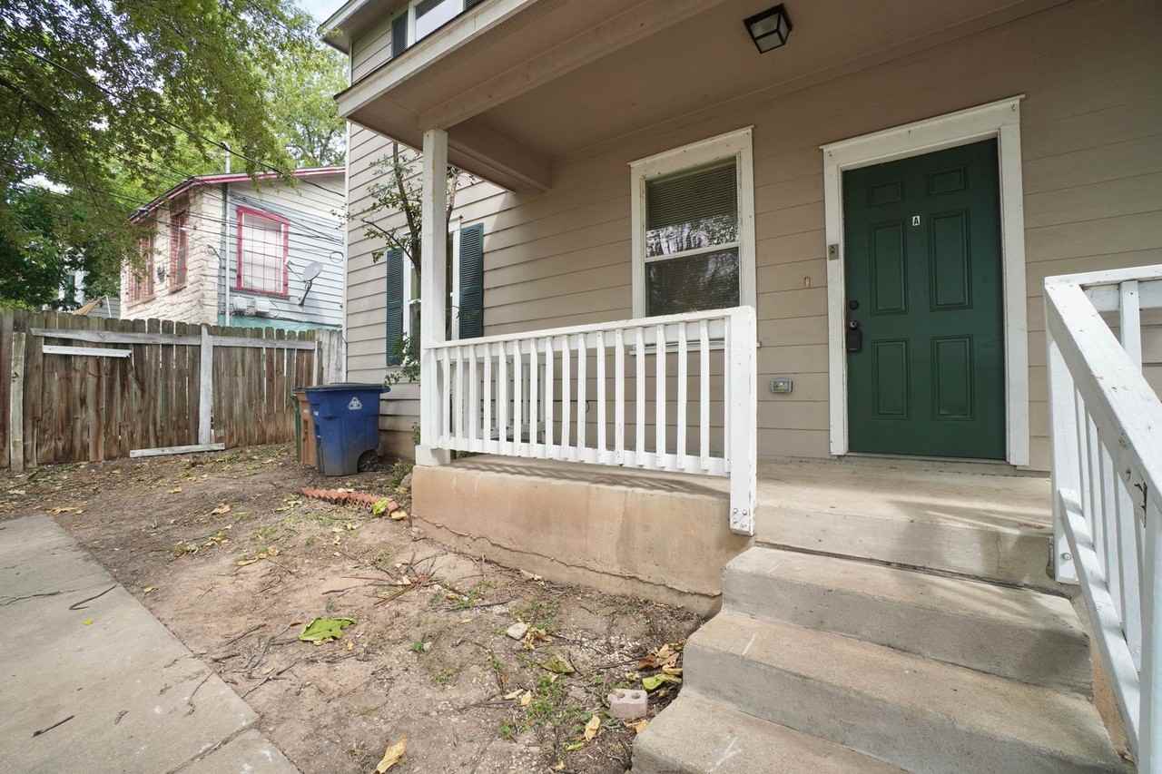 2506 E 8th St #A - Photo 4 of 31