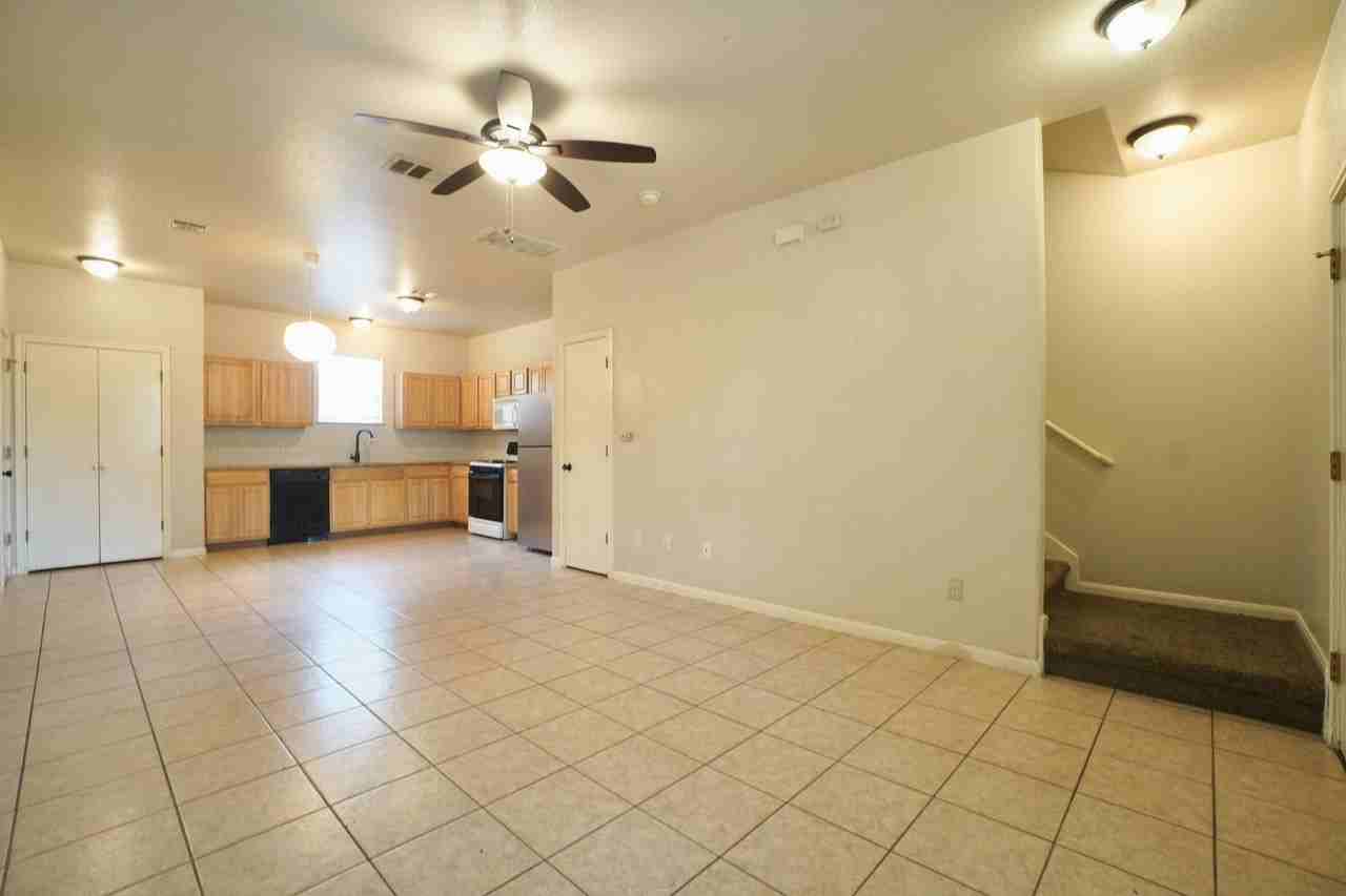 2506 E 8th St #A - Photo 6 of 31