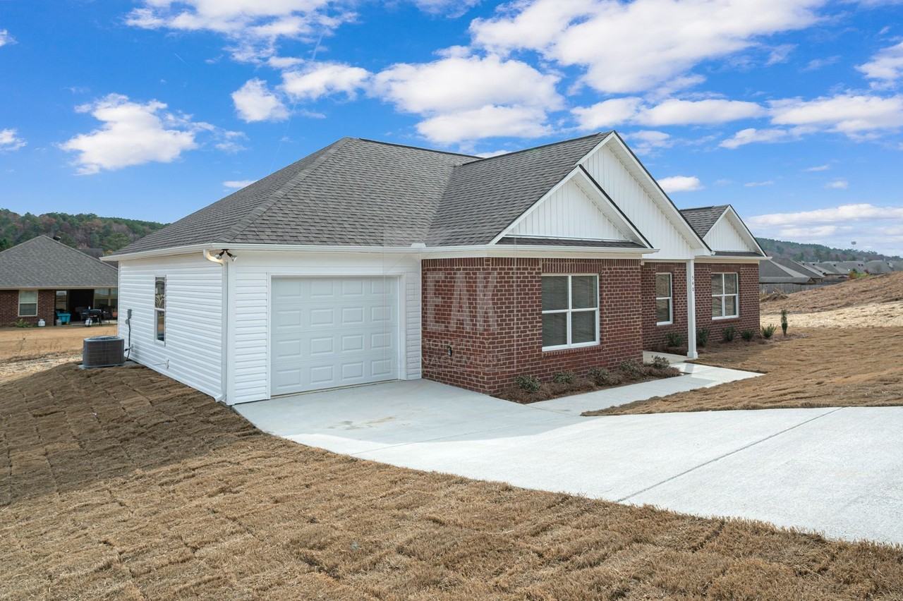 540 Woodland Cir - Photo 2 of 41