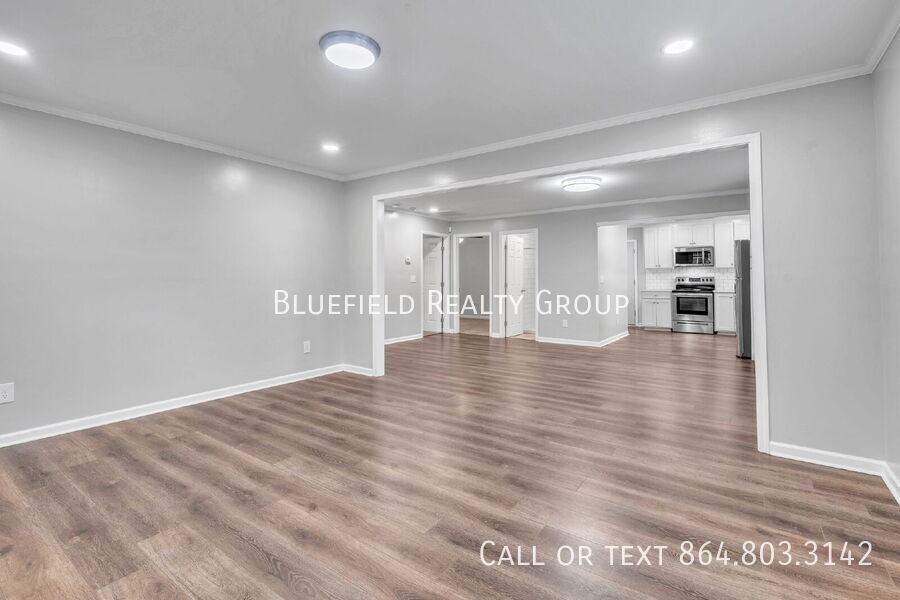 47 Spartanburg St - Photo 7 of 29