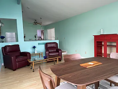 671 Lily St Uppr Level - Photo 2 of 25
