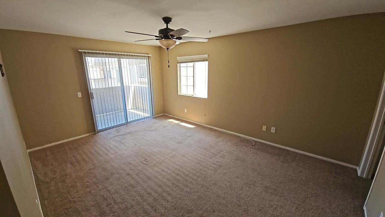 1525 E Spruce St #1 - Photo 4 of 22