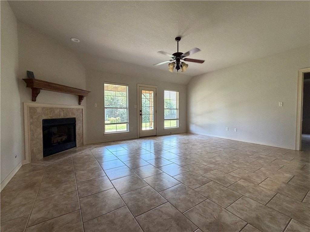 2492 N Surtees Pl - Photo 2 of 12