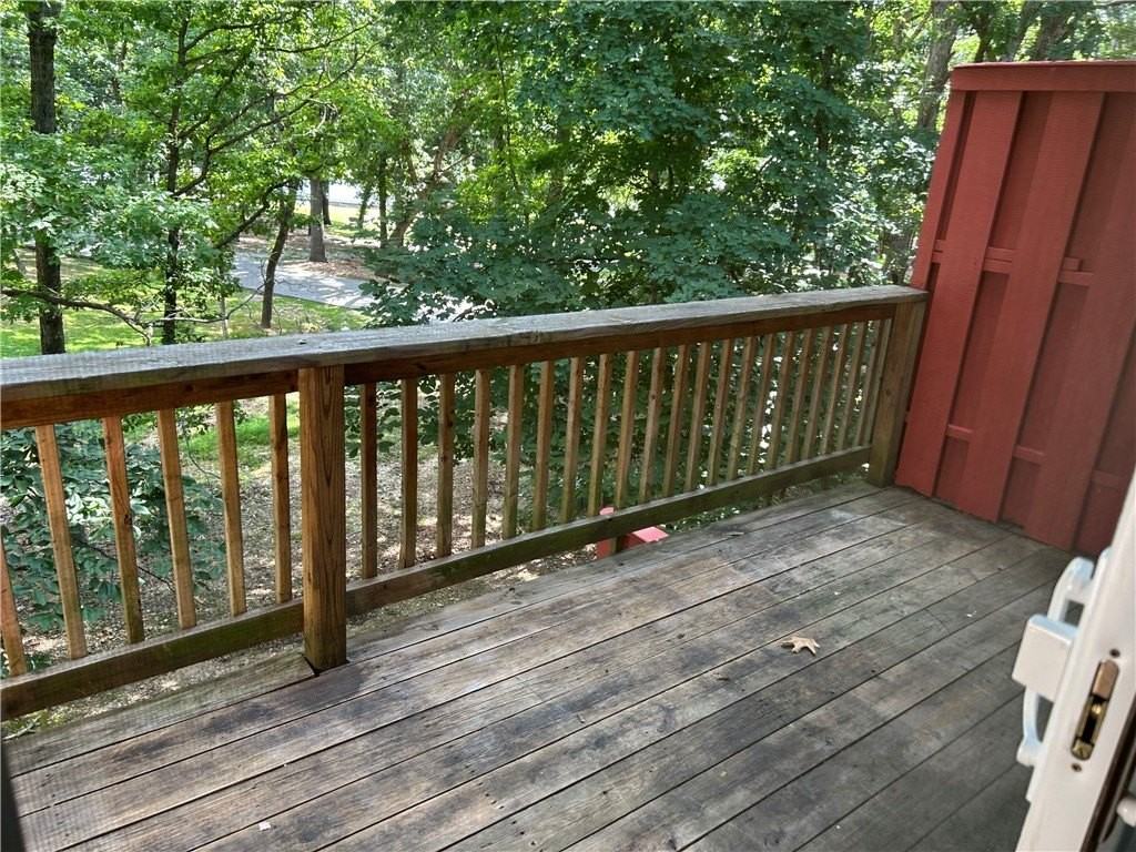 6 William Ln - Photo 3 of 11