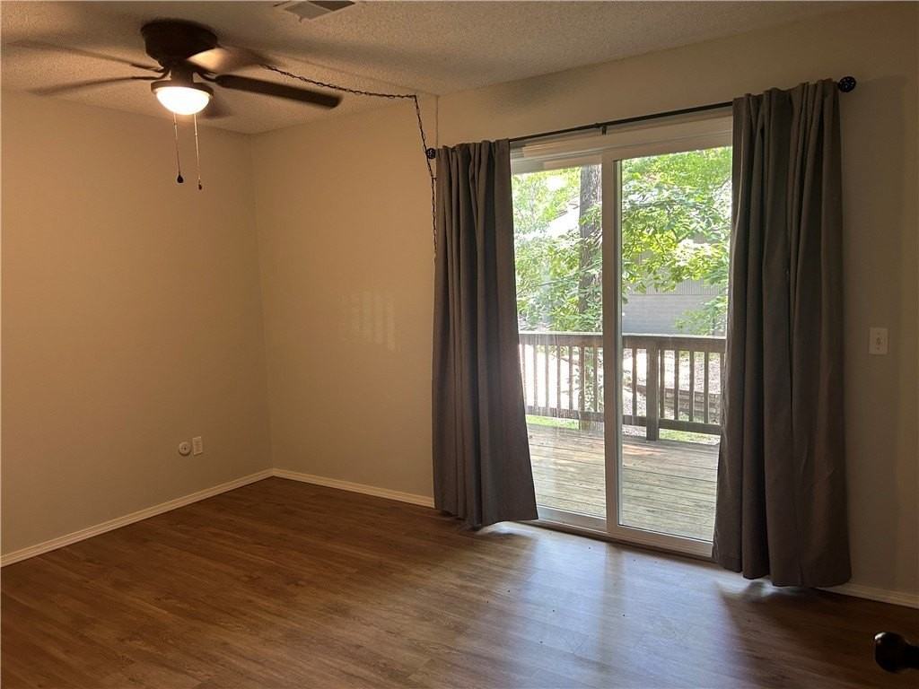 6 William Ln - Photo 4 of 11