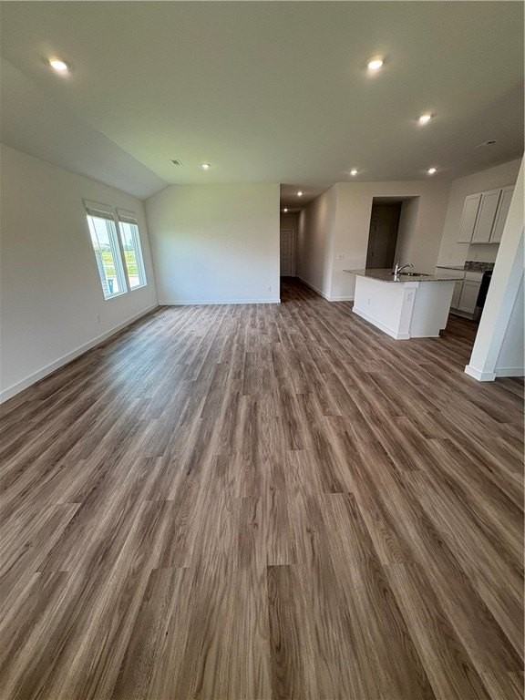 201 Nw Granny Smith St - Photo 3 of 16