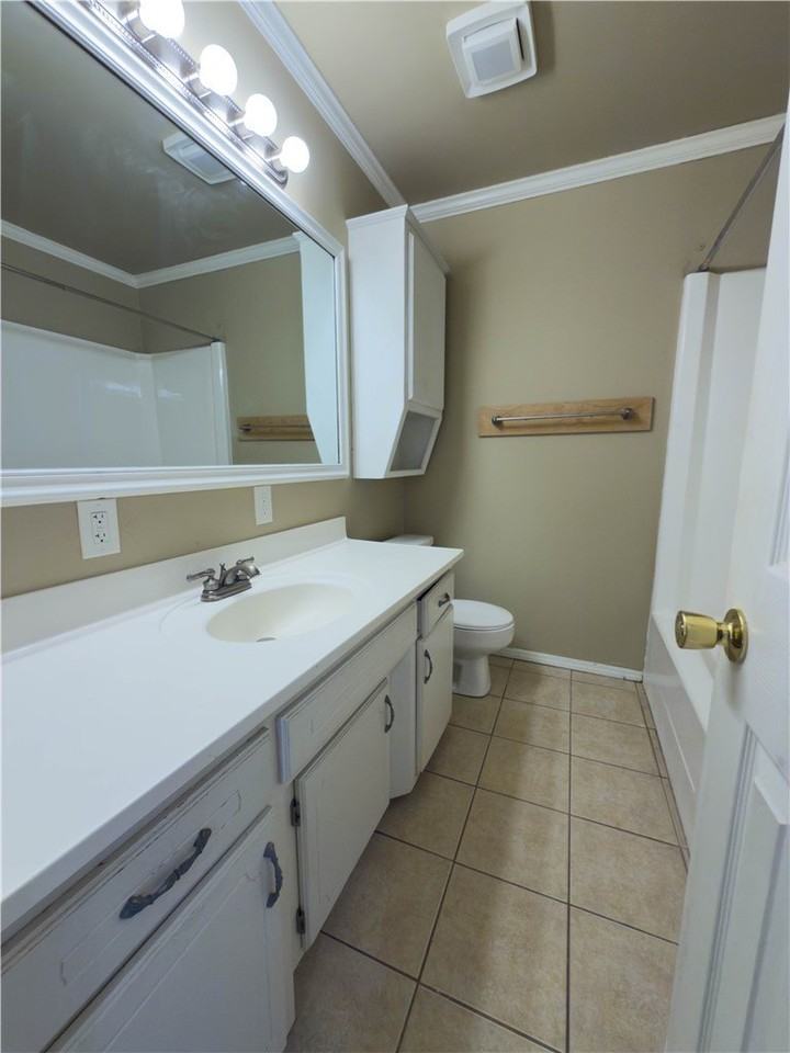 804 N 30th St - Photo 7 of 10