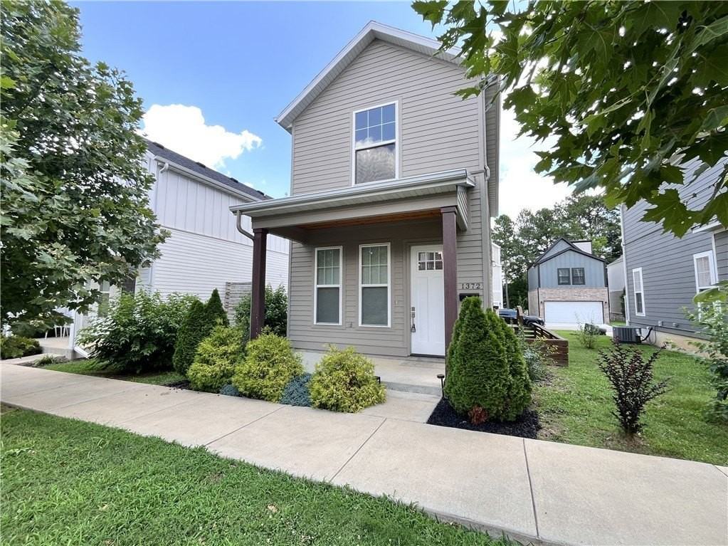 1372 S Duncan Ave - Photo 3 of 23