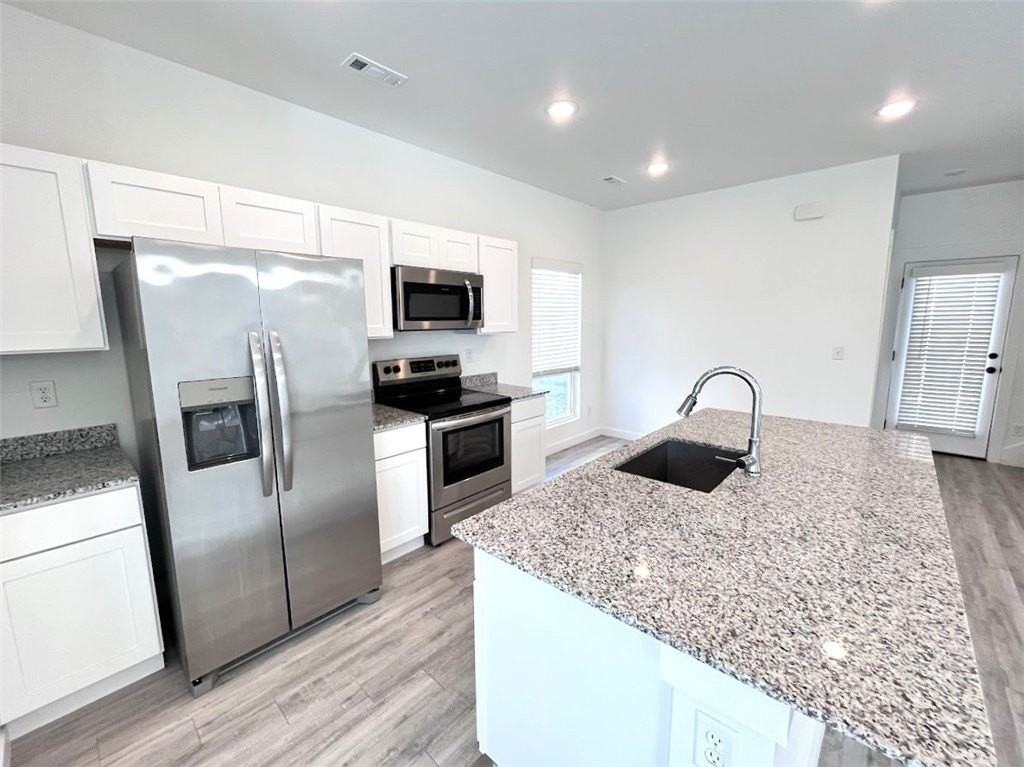 950 Ventnor Avenue - Photo 6 of 18