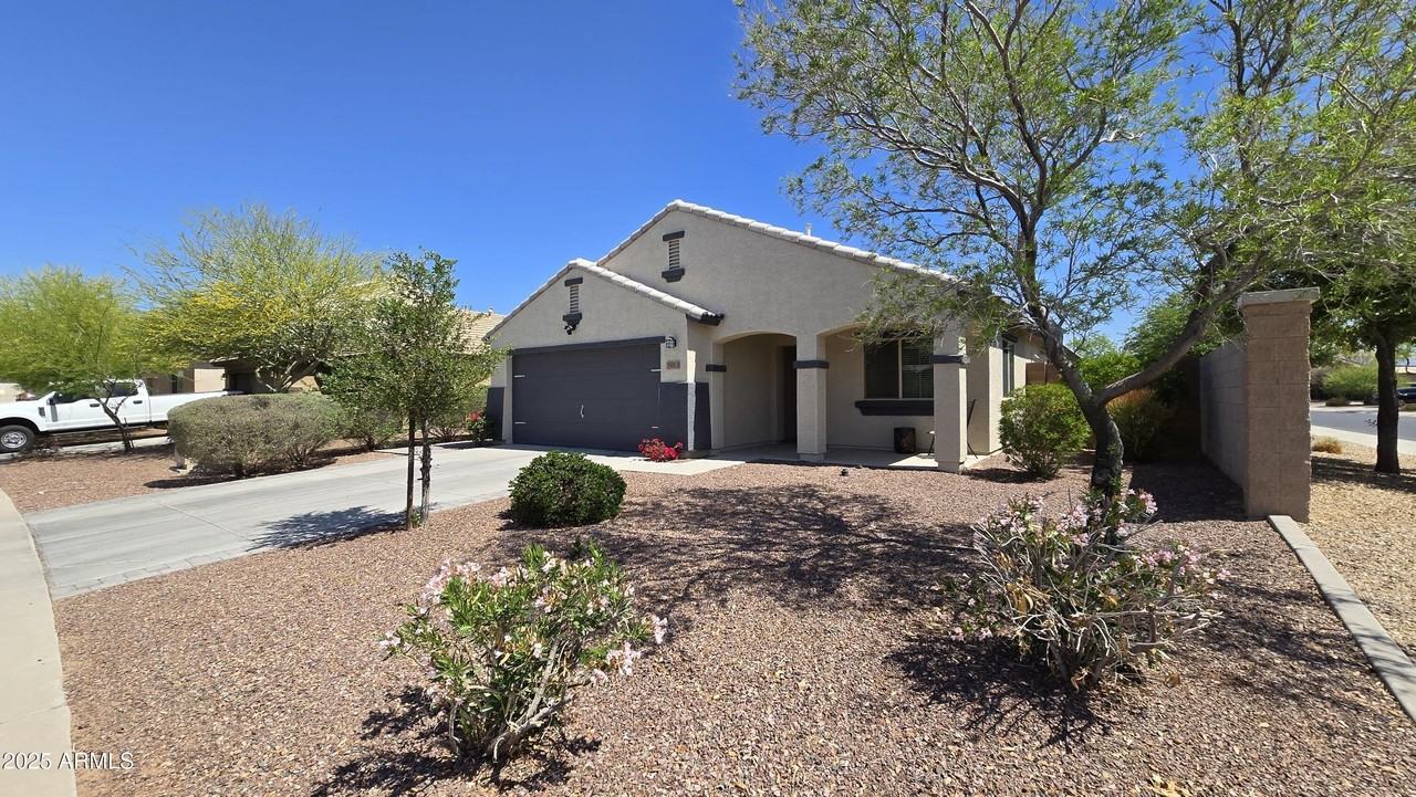 3913 S 185th Ln - Photo 2 of 37