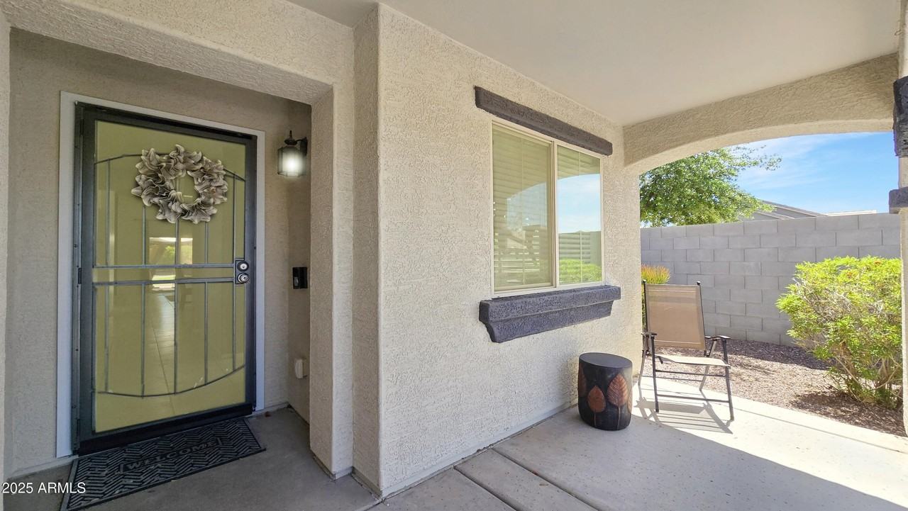 3913 S 185th Ln - Photo 6 of 37