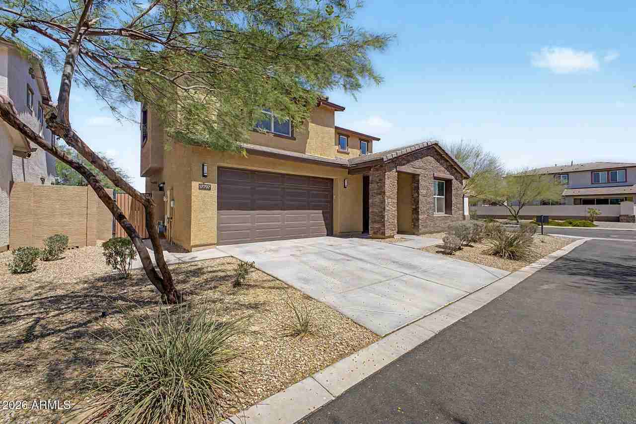 17797 W Cassia Way - Photo 2 of 36