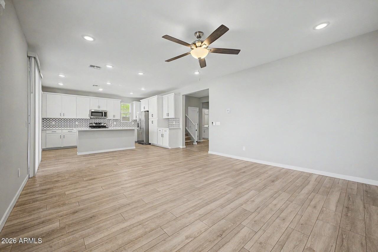 17797 W Cassia Way - Photo 6 of 36