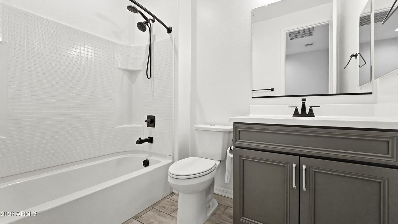15650 W Morning Glory St - Photo 6 of 36