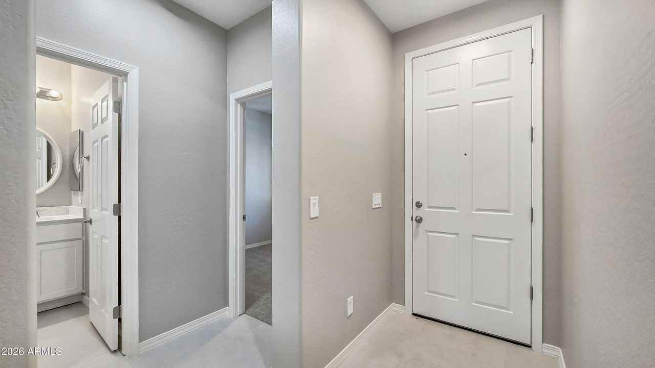 17878 W Desert Wind Dr - Photo 5 of 36