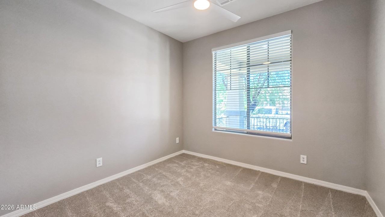 17878 W Desert Wind Dr - Photo 6 of 36