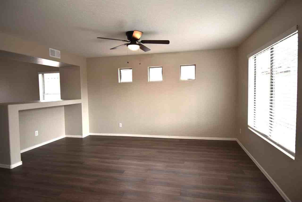 15338 N 148th Ct - Photo 7 of 21